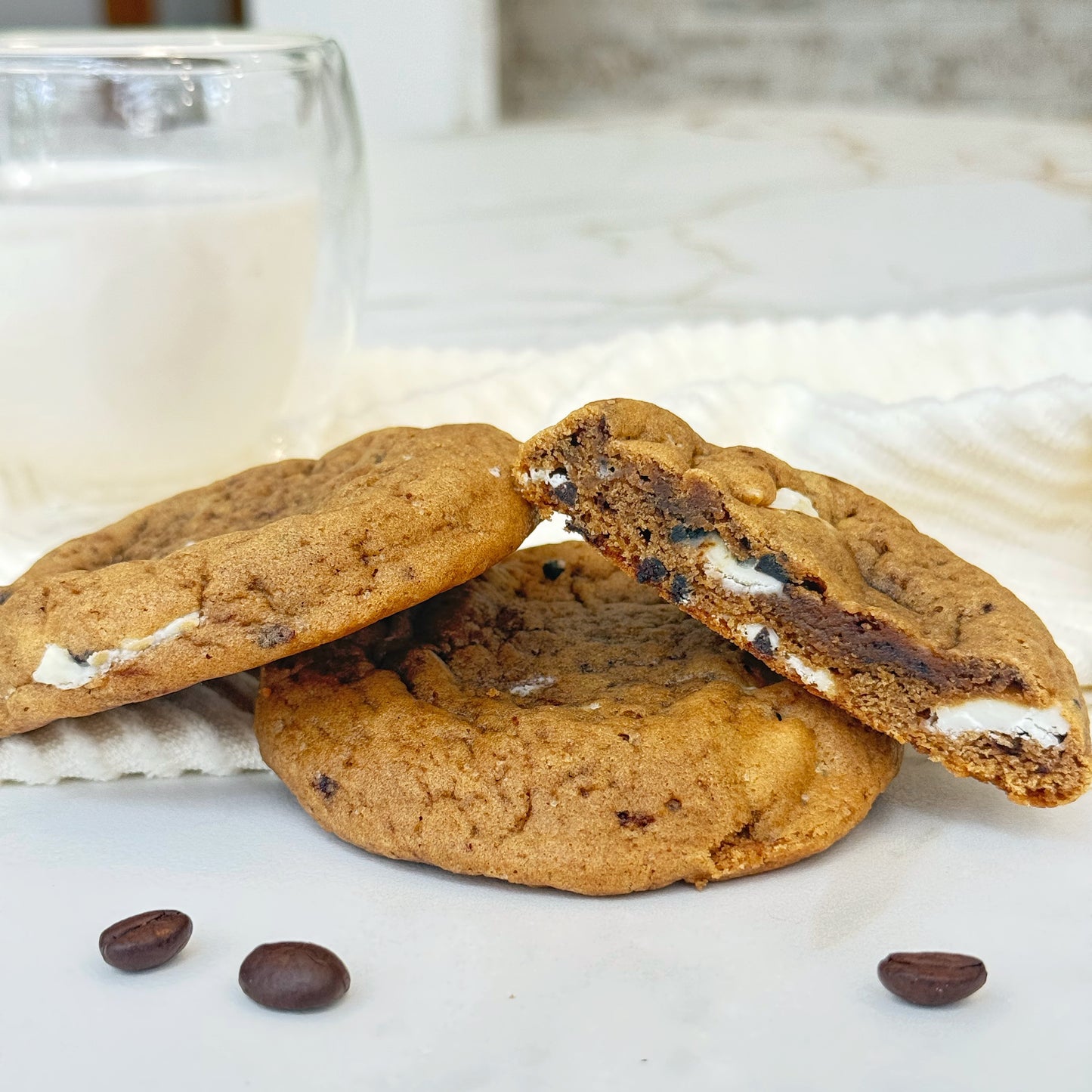 COOKIES AND CREME NOIR